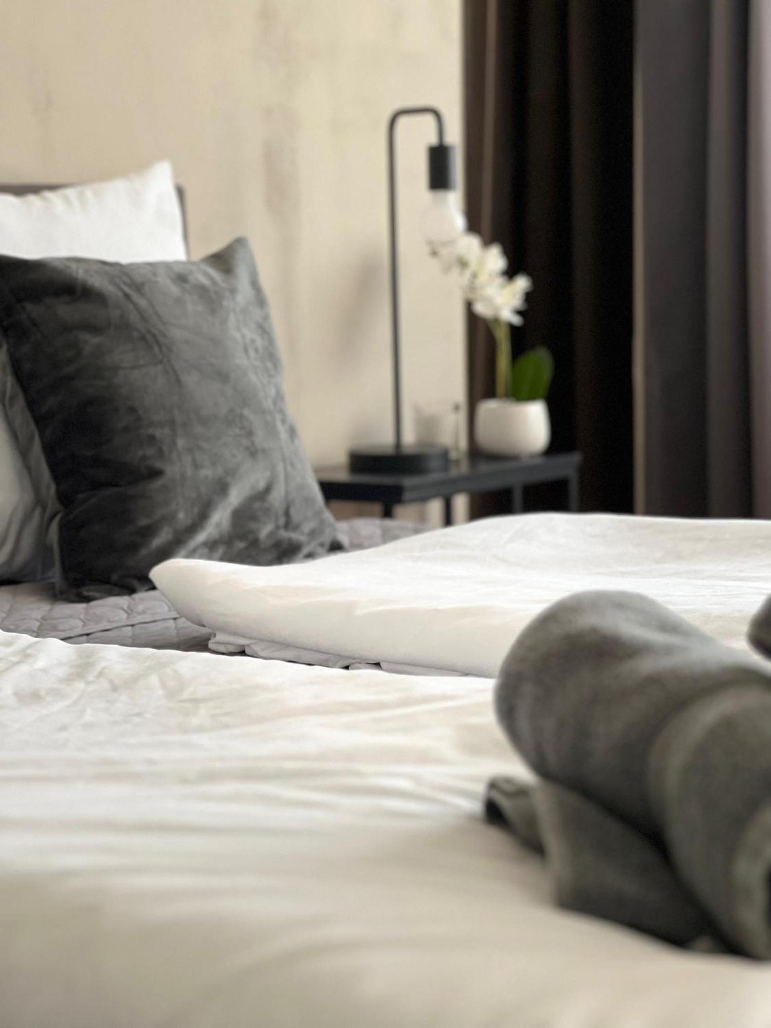 Modernes 2-Zimmer-Apartment, Nähe der neuen Leipziger Messe, ideal für vier Personen Exterior foto